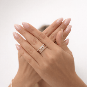 Üç Sıralı Zirkon Taşlı Altın Kadın Yüzük