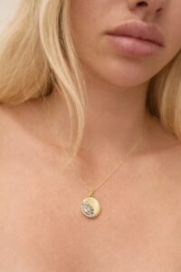 Nazar göz madalyon altın kolye zirkon taşlı kadın kolye