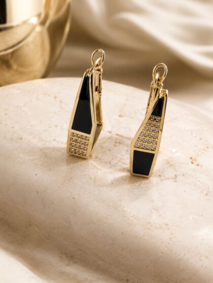 Geometrik Siyah Mineli Zirkon Taşlı Gold Küpe