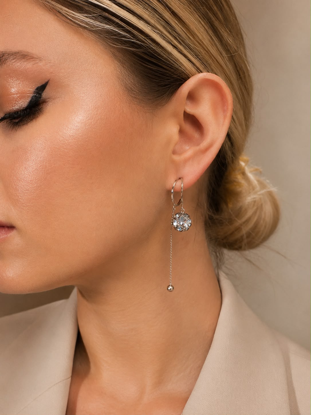 Gun Metal Zirkon Top Detaylı Zincir Sallantılı Kadın Küpe - Görsel 2