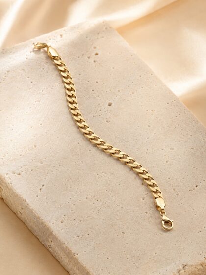 Parlak 14K gold tonunda, gurmet zincir tasarımlı VIP bileklik, modern ve şık görünümüyle günlük ve özel kombinler için ideal.