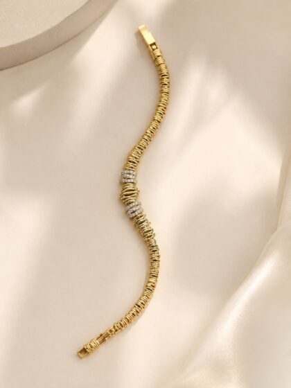 Xuping spiral tasarımlı gold kadın bileklik, zirkon taş detaylı şık ve zarif bileklik.
